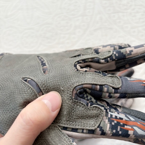 Sitka Gear Windstopper Camo Hunting Gloves Leather Palm (Sz L) - Picture 4 of 5